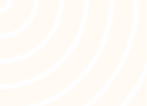 Beige kvadratisk bild med sju vita cirklar utspridda i ett abstrakt mönster, symboliserar röster i tystnad – varje cirkel en närvaro, utan ord.